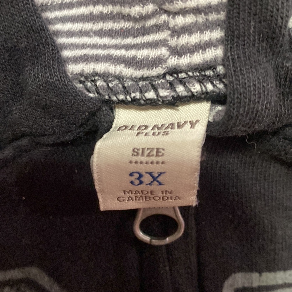 Old Navy Plus Hoodie - Picture 3 of 7